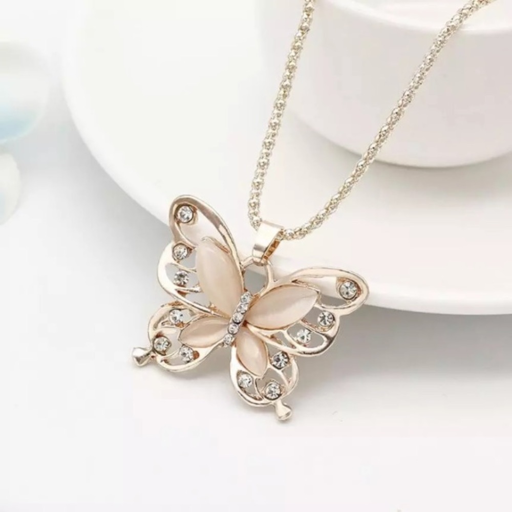 NEW!๐๐๐ฆBUTTERFLY ROSE๐GOLD TONE๐ฆ๐๐GORGEOUS! - Picture 5 of 8